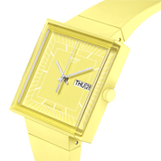 Montre Swatch What If…Lemon? SO34J700, cadran jaune, vue de profil