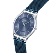 Montre Swatch Skin Cool Skies SS08K120M, cadran bleu, vue de profil