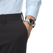 Montre Tissot Gentleman 40mm T127.407.11.051.00, cadran noir, portée