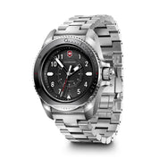 Montre Victorinox Journey 1884 242009, cadran noir, vue de trois quarts