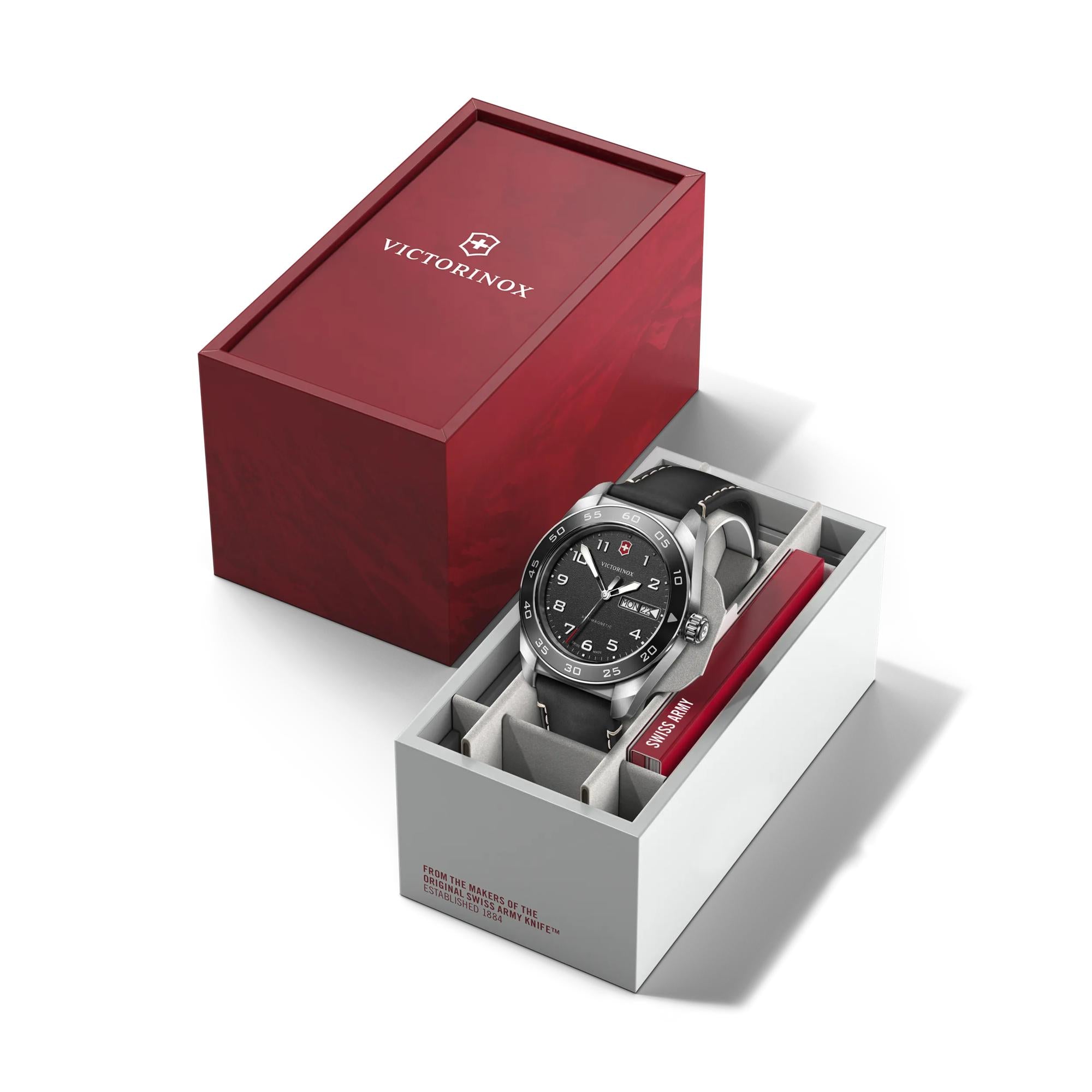 Victorinox Swiss Army Quartz 242041 watch, black dial, in its box