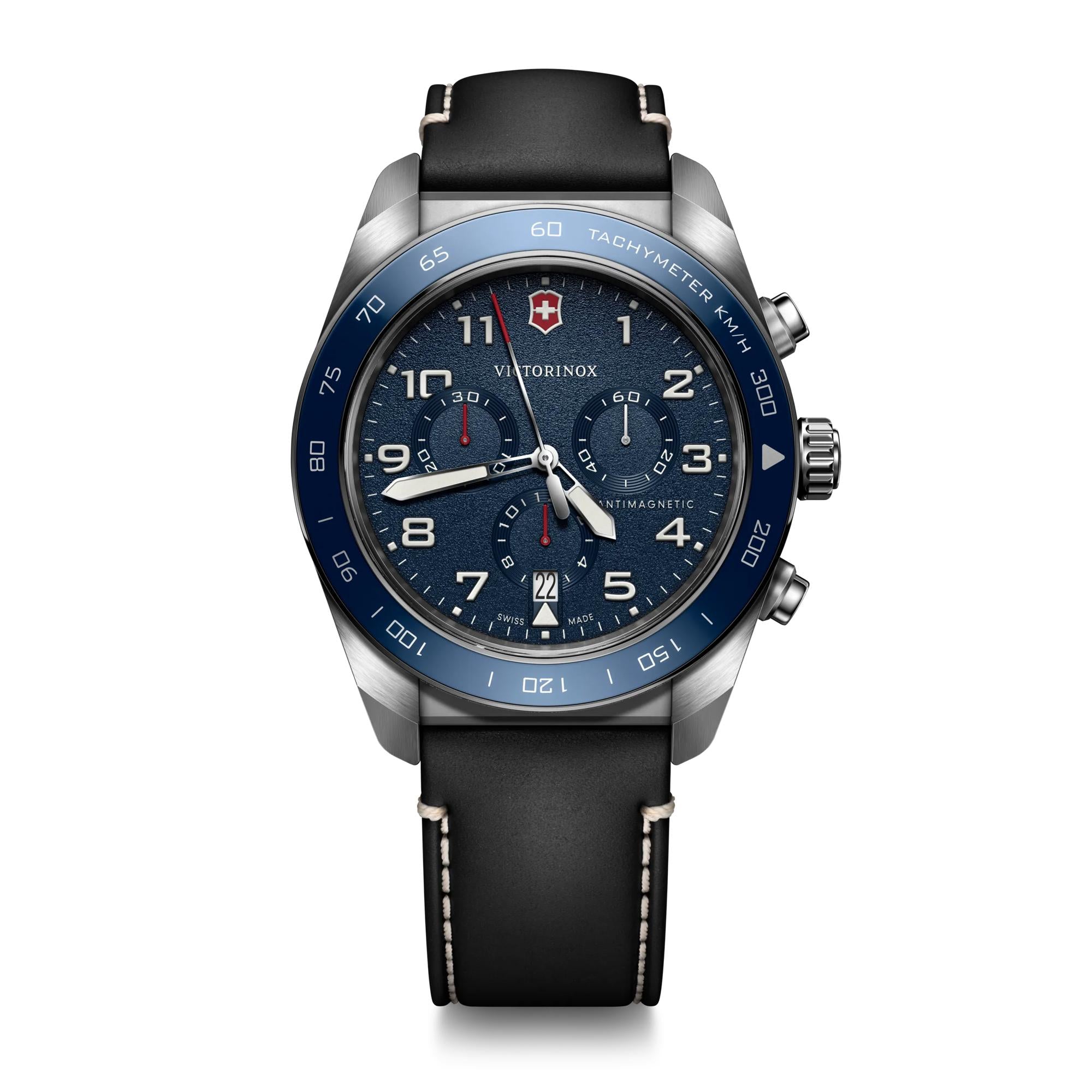 Montre Victorinox Swiss Army Chronograph 242047, cadran bleu, vue de face